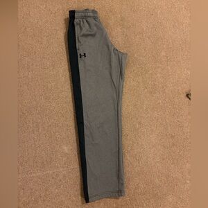 Under Armour Gray Joggers Size Small Black Stripe Athletic Pants